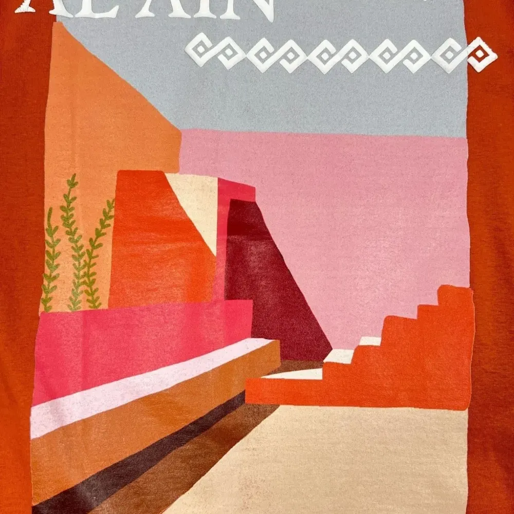 футболка с логотипом