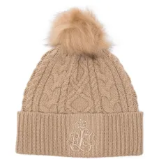 Вязаная шапка с помпоном