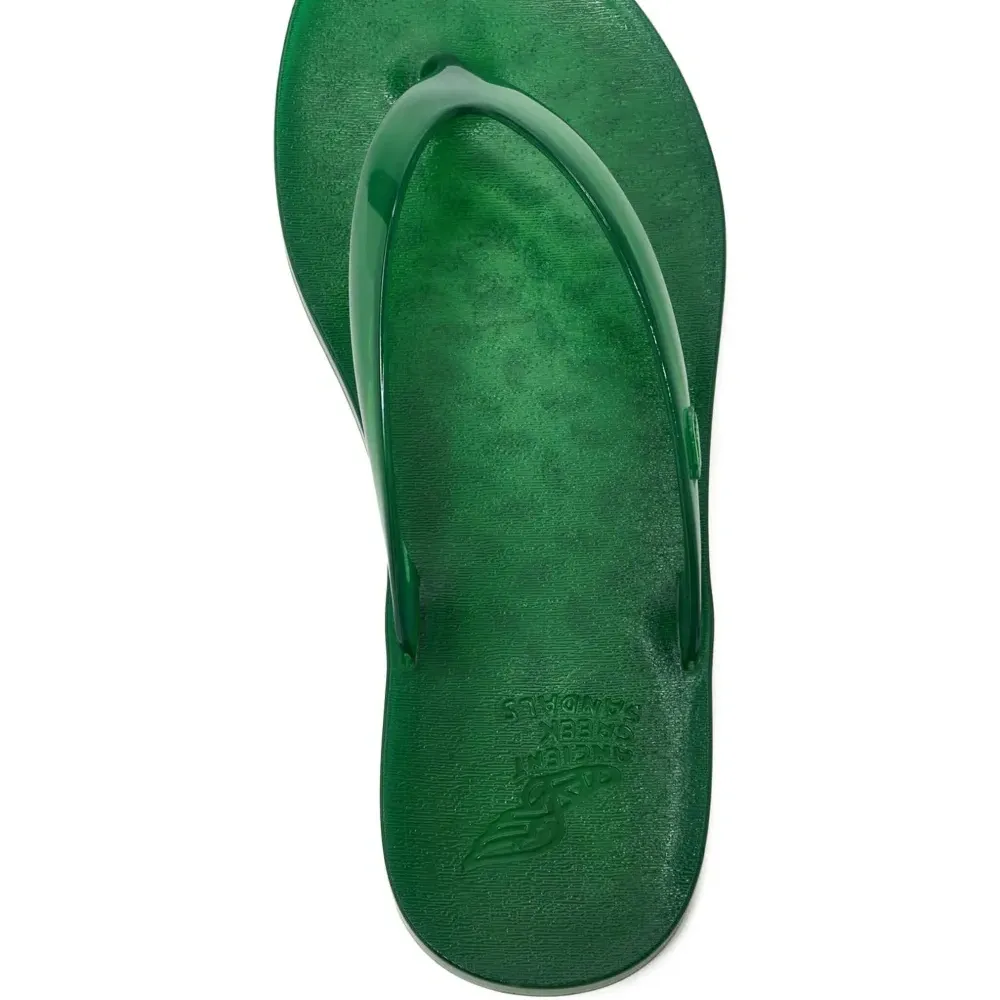 Шлепанцы с Т-образным ремешком