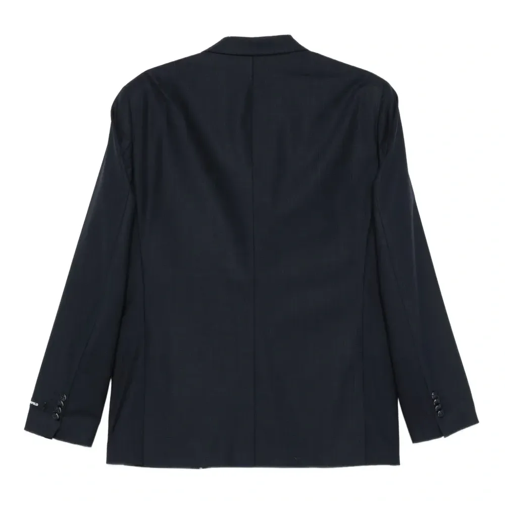 Куртка на пуговицах