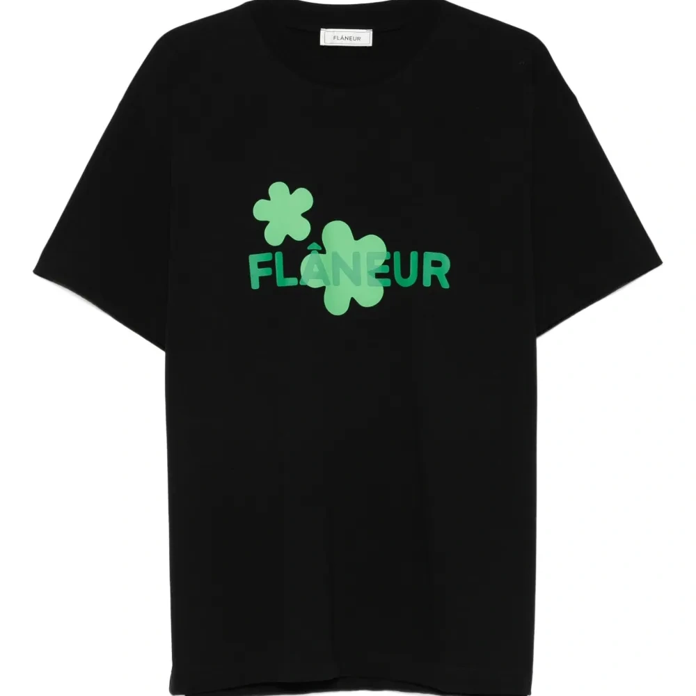 футболка с цветочным