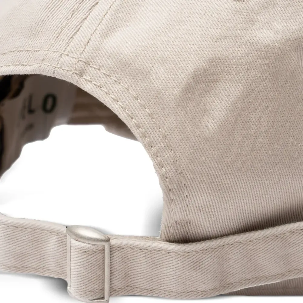 бейсболка с эффектом потертости и вышивкой бейсболка с эффектом потертости и вышивкой