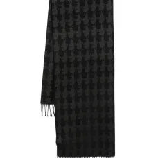 Клетчатый шарф с бахромой