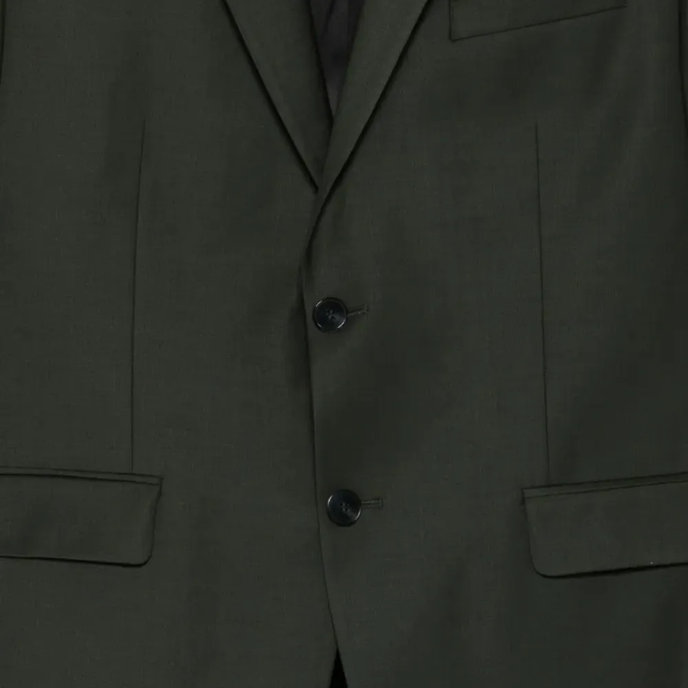 Пиджак с заостренными лацканами