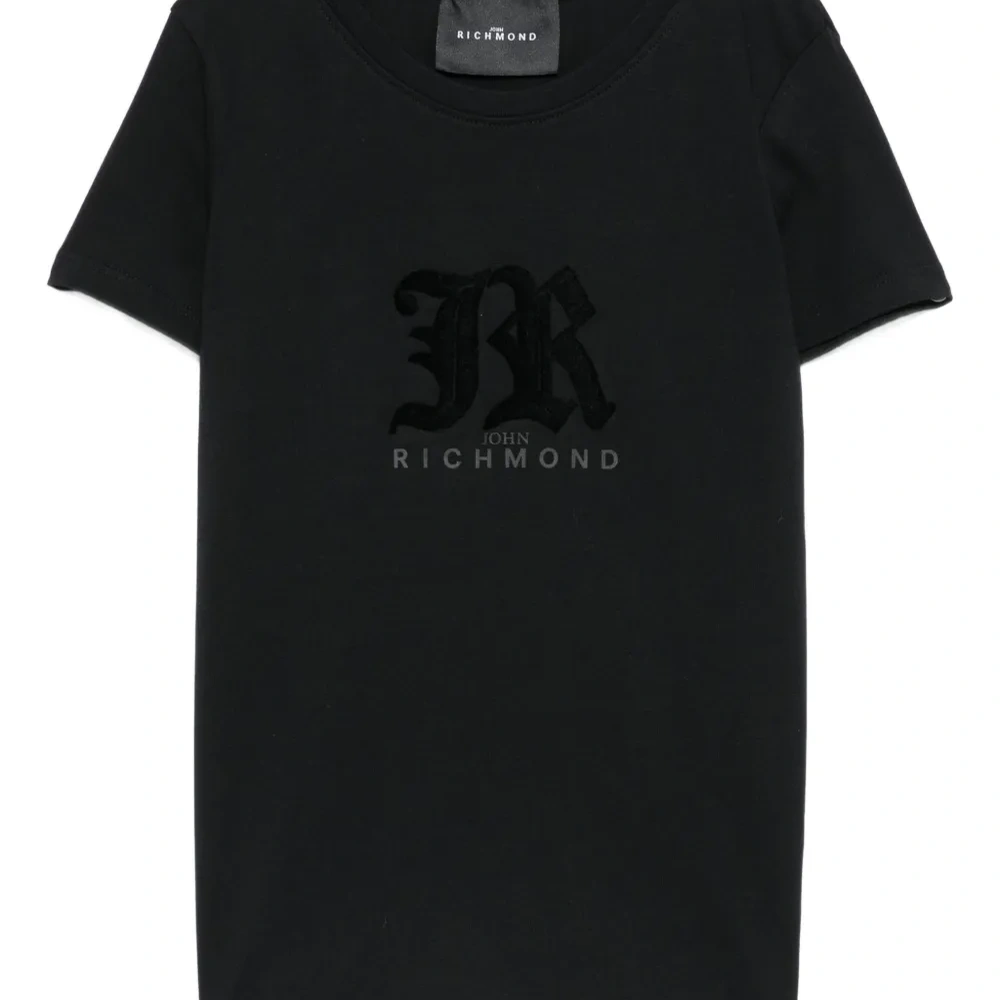 футболка с логотипом