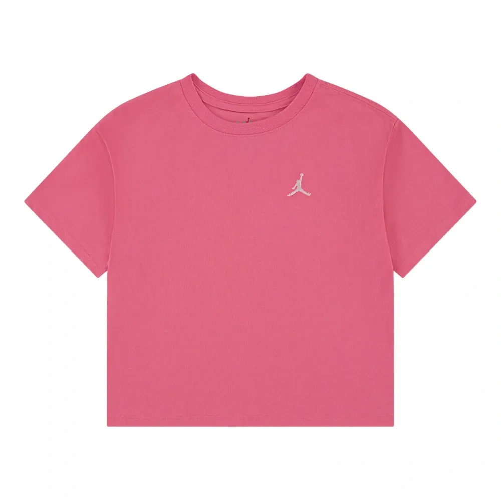 Футболка с вышитым логотипом