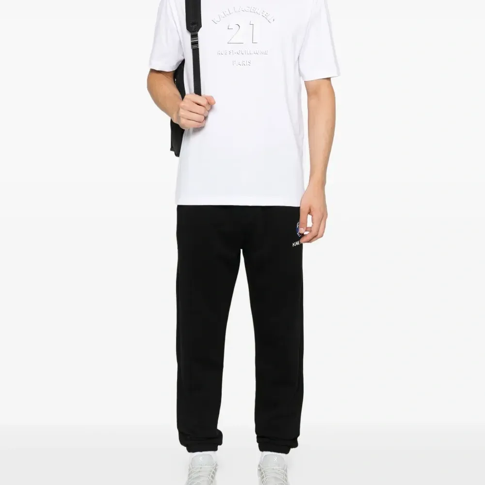 Футболка с логотипом Футболка с логотипом