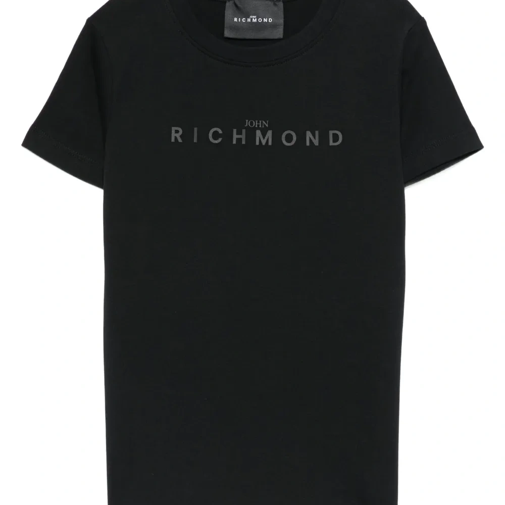 футболка с логотипом