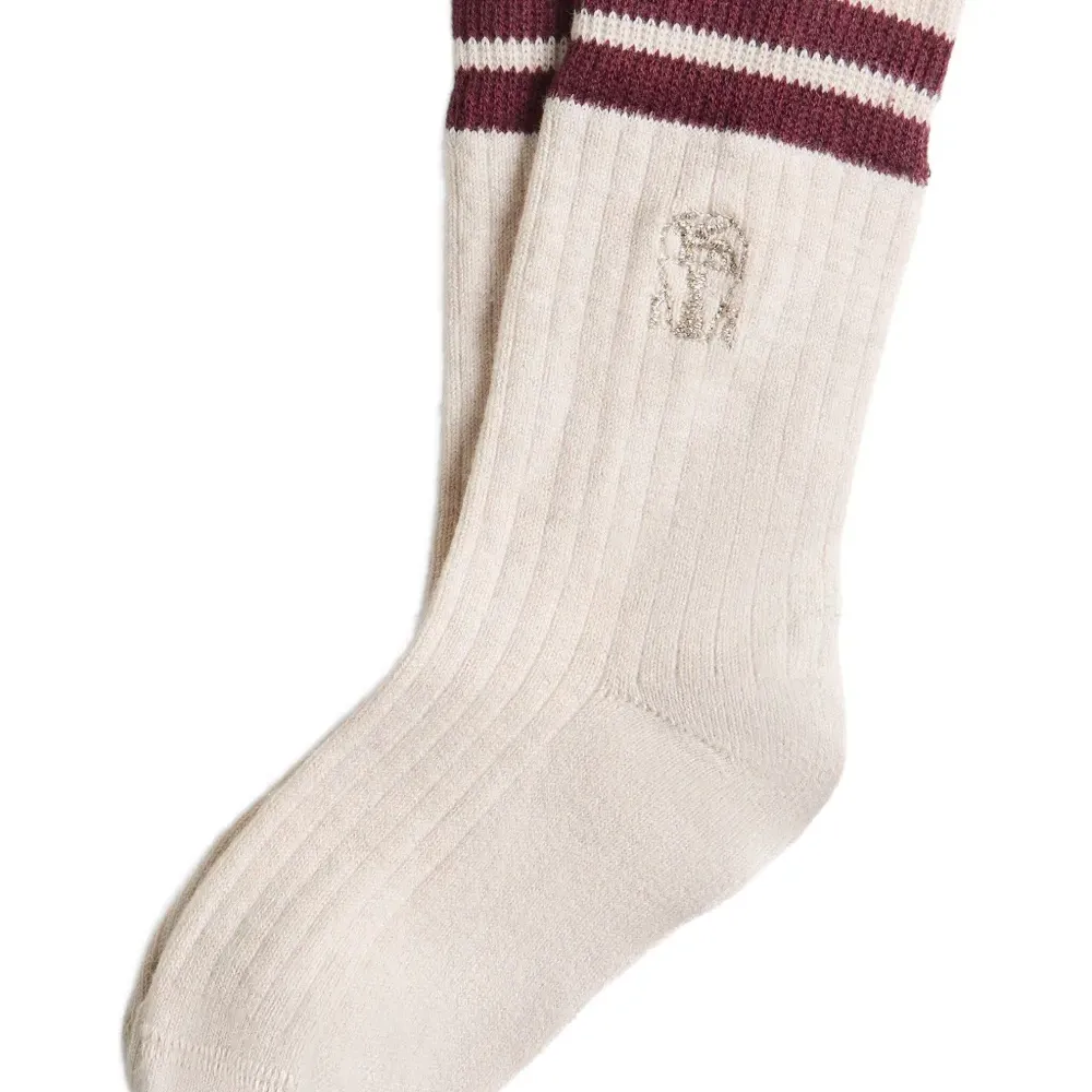 носки с вышитым логотипом