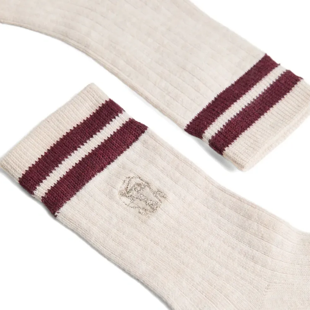 носки с вышитым логотипом
