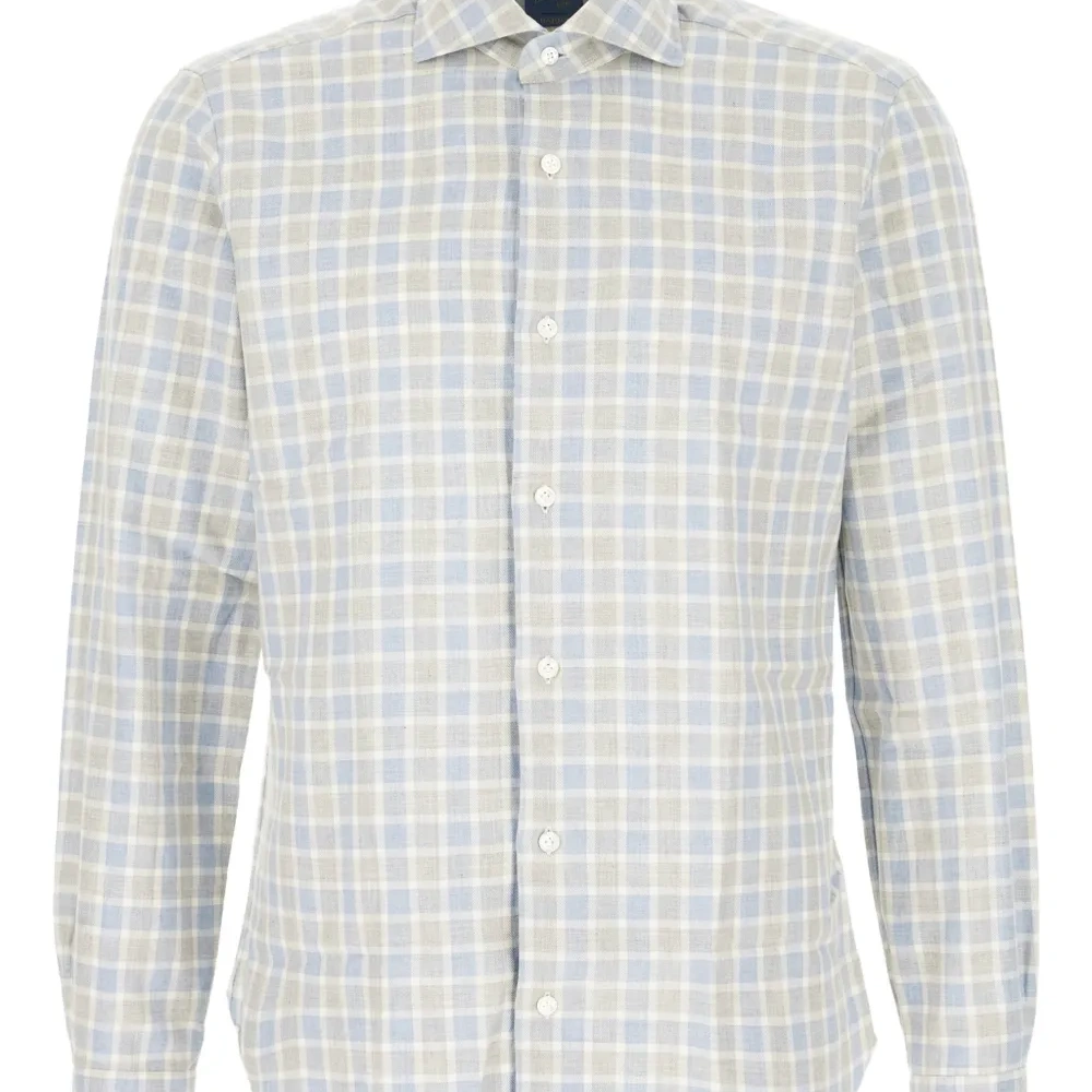 Клетчатая рубашка на пуговицах Клетчатая рубашка на пуговицах