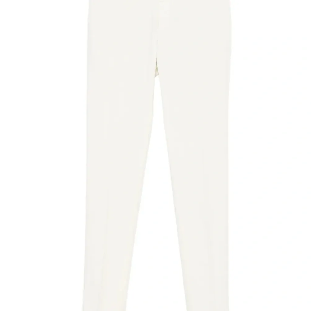 Брюки на пуговицах