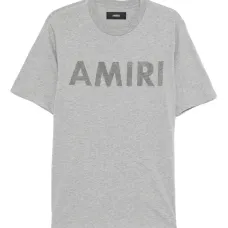 футболка с логотипом