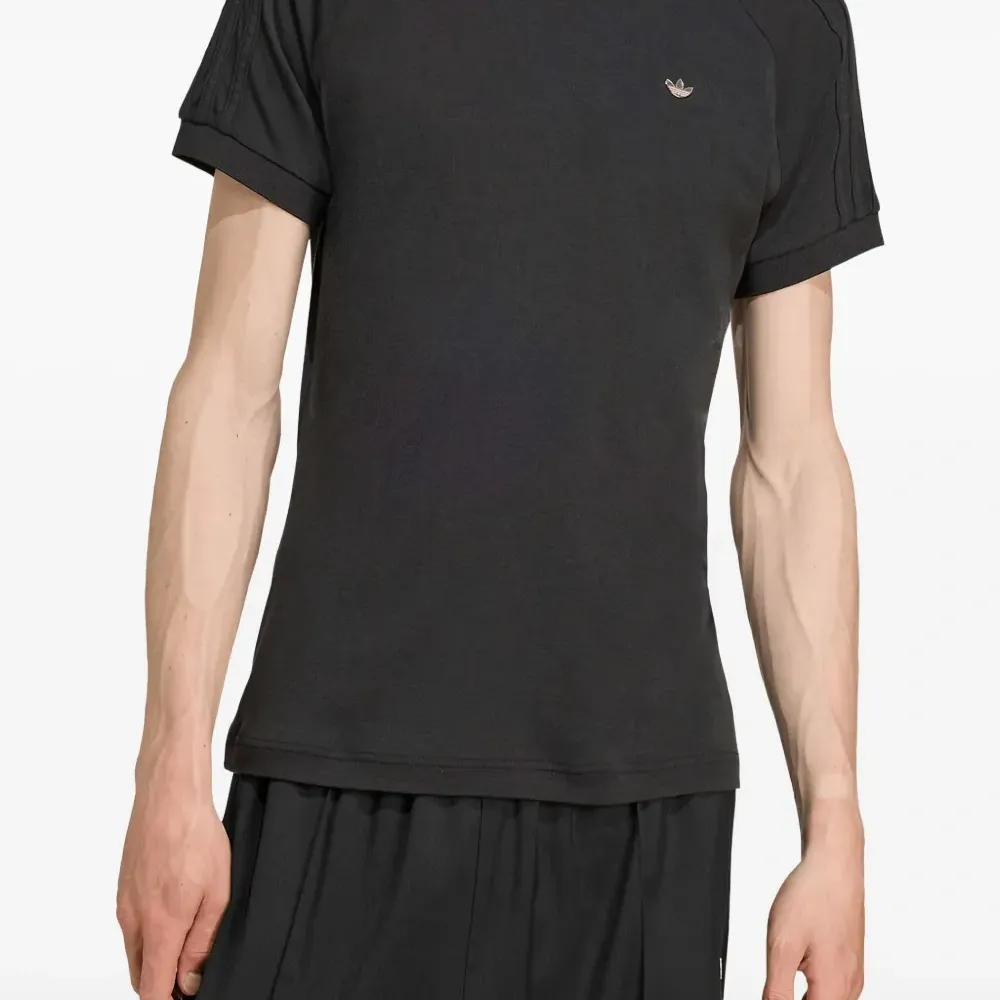 Футболка с рукавами реглан Футболка с рукавами реглан