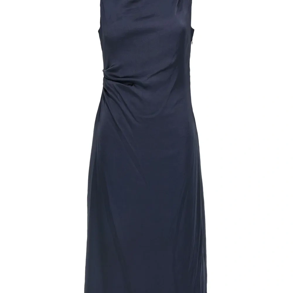 драпированное платье миди