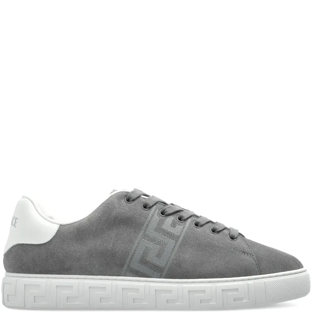 Кроссовки с узором Greca