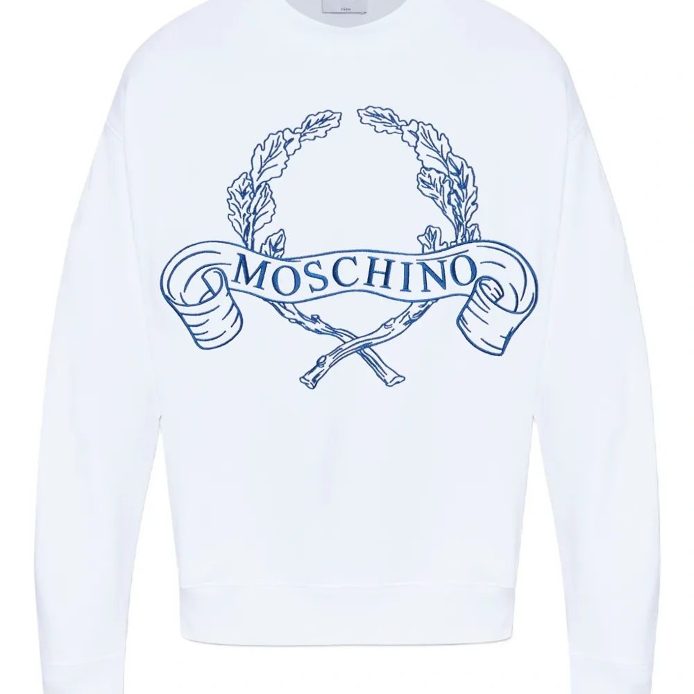 толстовка с вышивкой