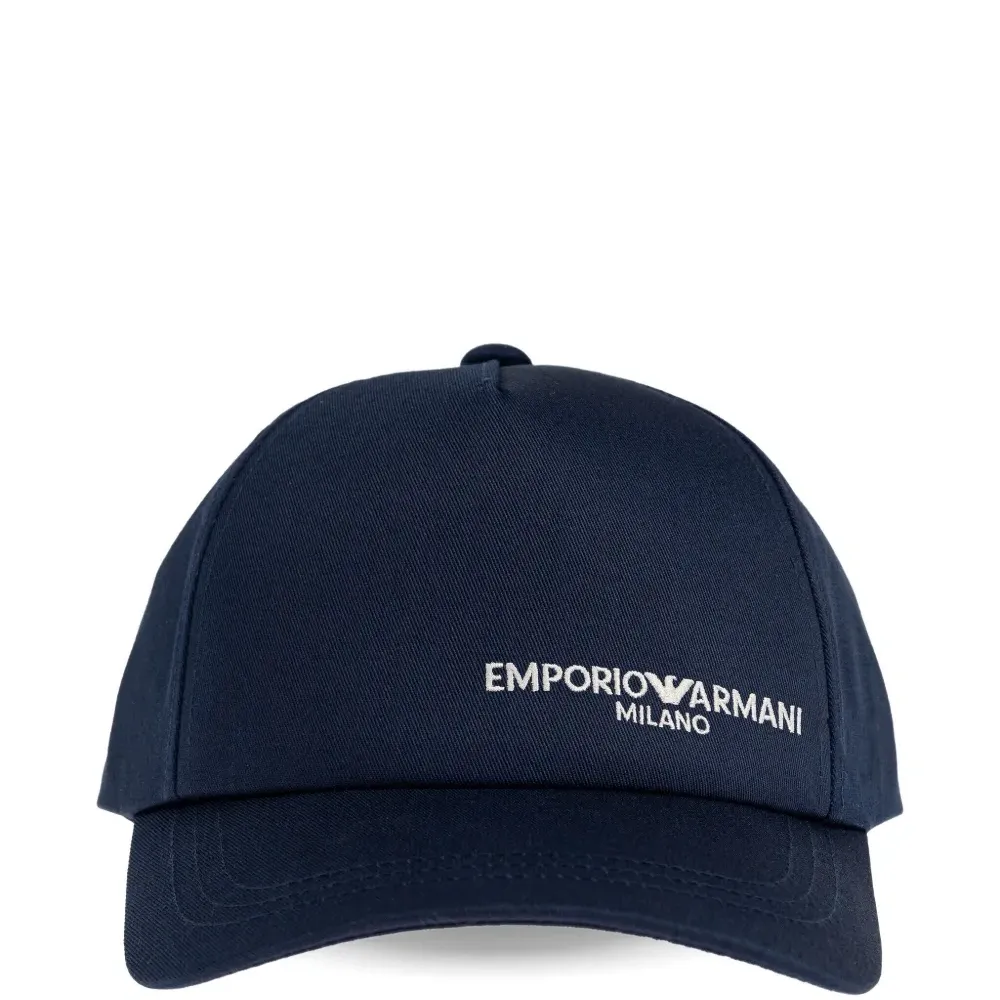 Бейсболка с вышитым логотипом