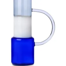 Стеклянный кувшин с цилиндрической ручкой