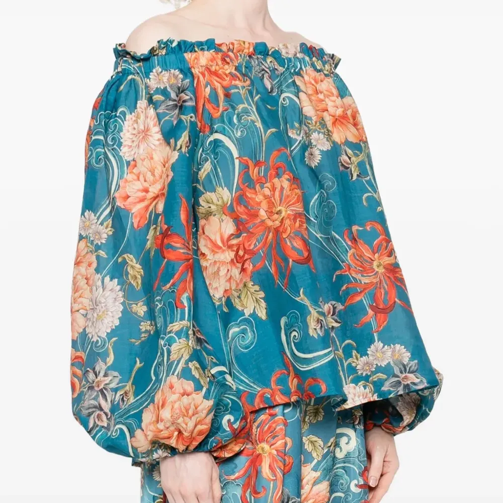 Блузка с открытыми плечами и цветочным принтом Блузка с открытыми плечами и цветочным принтом