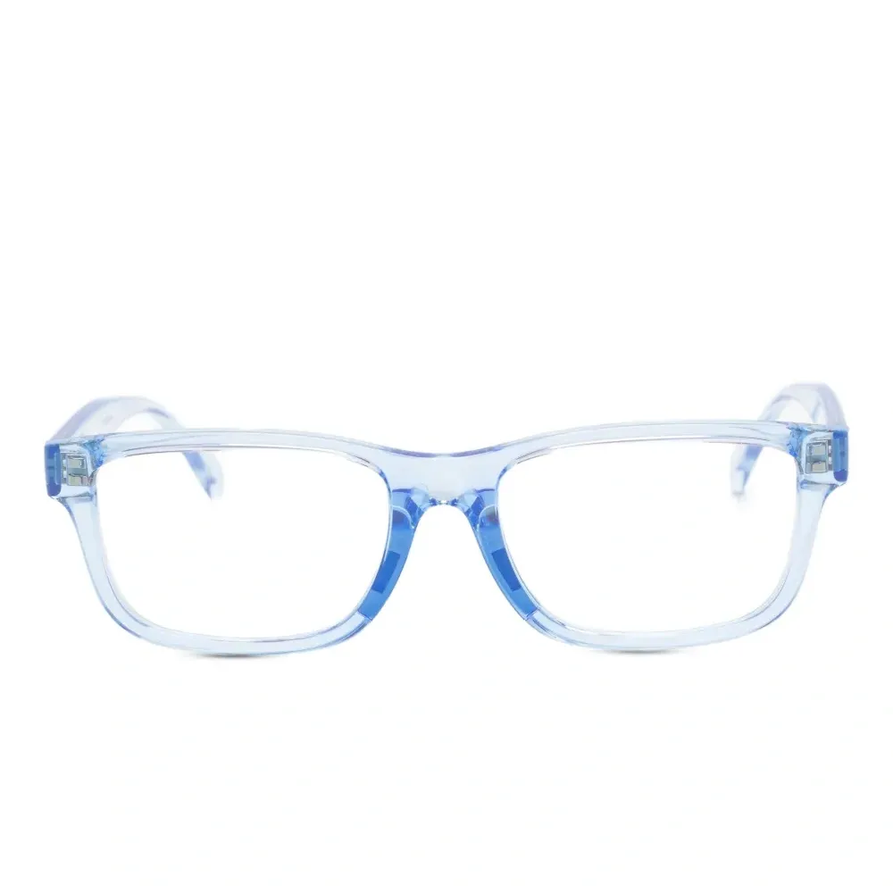 Очки в прямоугольной оправе