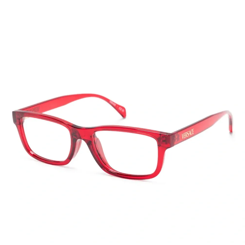 Очки в прямоугольной оправе