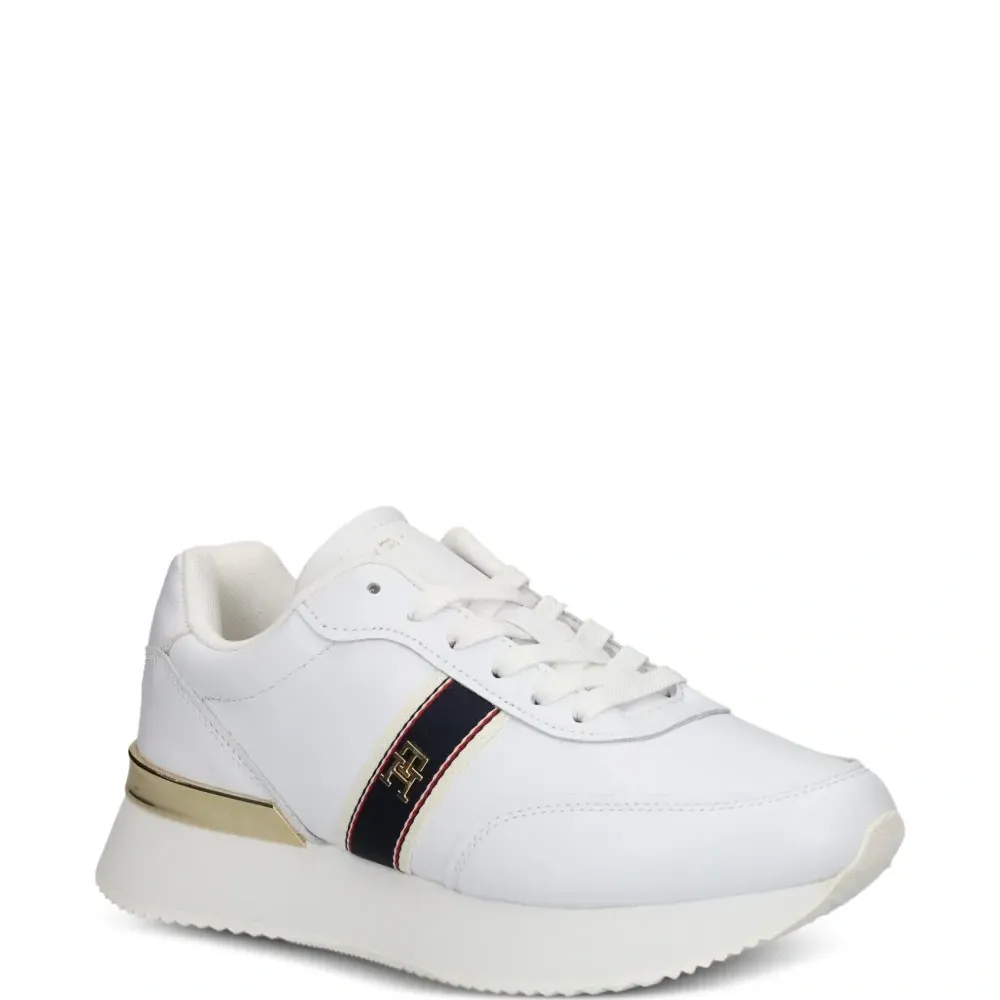 Кроссовки с контрастными полосками