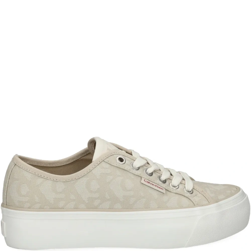 Кроссовки на платформе с логотипом