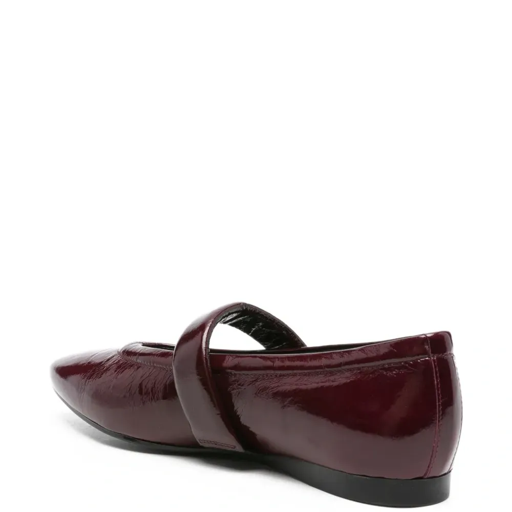 Балетки с заостренным носком