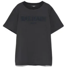 Футболка с вышитым логотипом