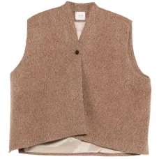 жилет на пуговицах