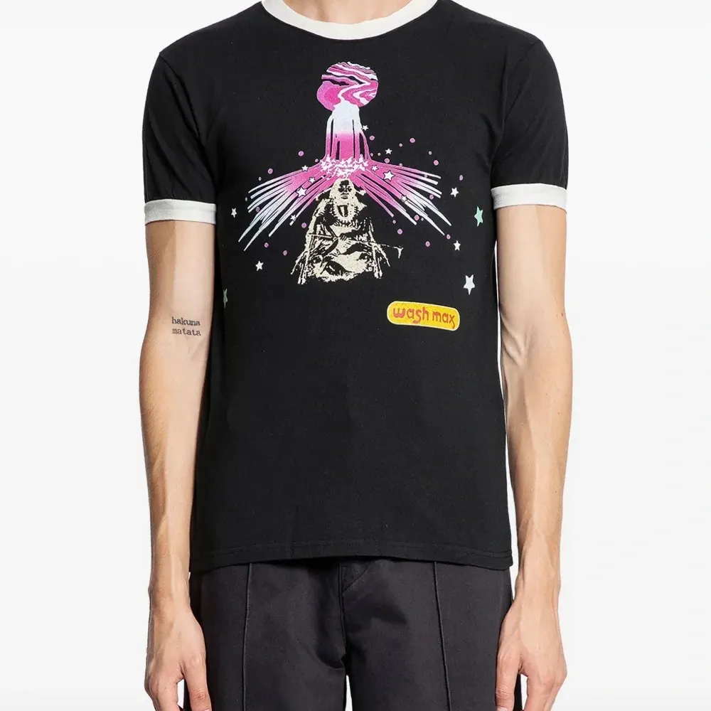 Футболка с контрастной окантовкой