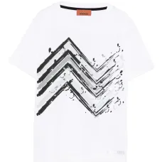 футболка с узором шеврон