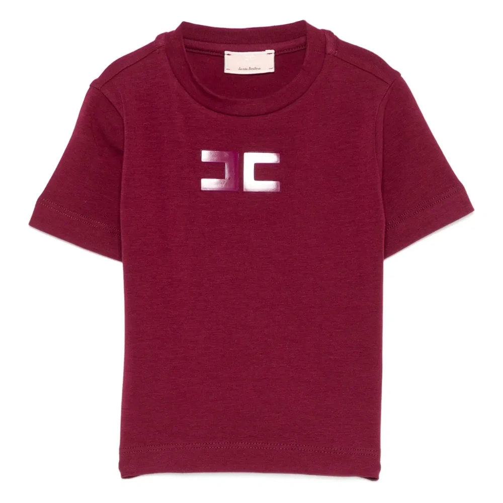 футболка с логотипом