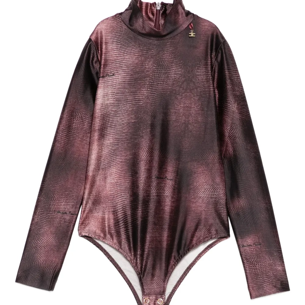 боди с высоким воротником и узором