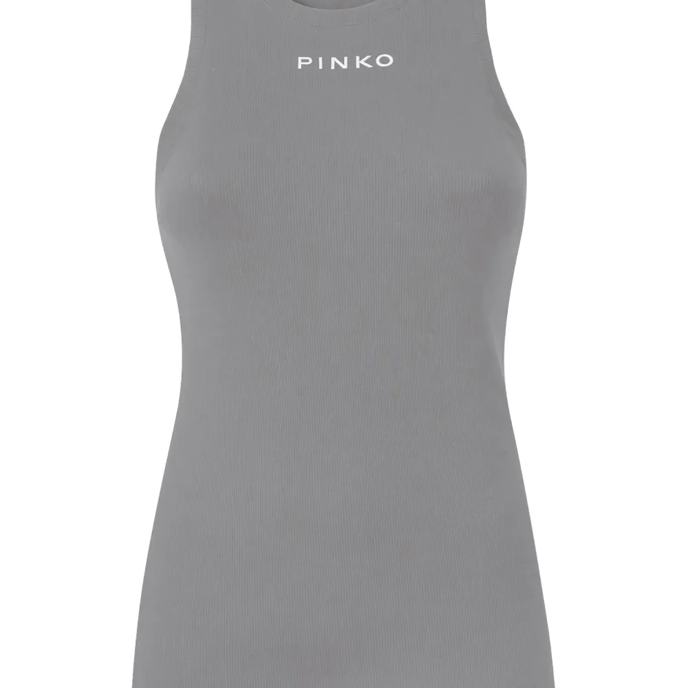 топ в рубчик с круглым вырезом