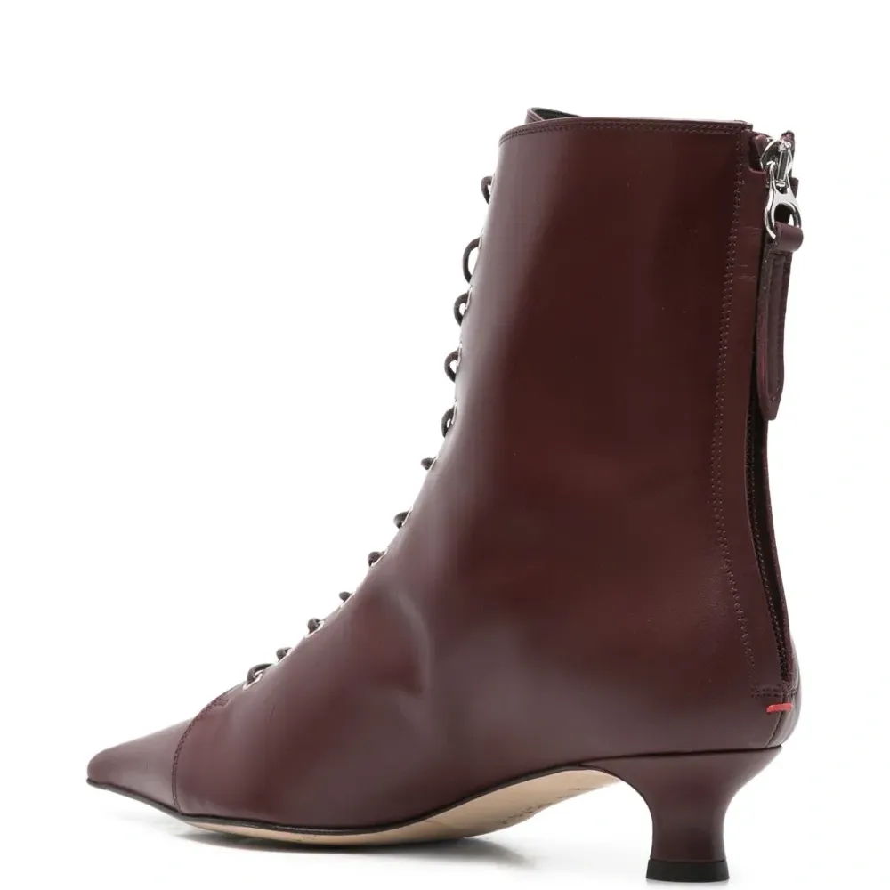 Ботильоны на шнуровке с заостренным носком