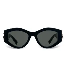 солнцезащитные очки в геометричной оправе