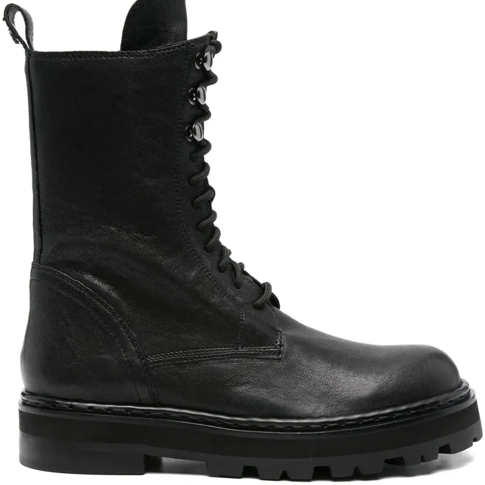 Ботинки на шнуровке