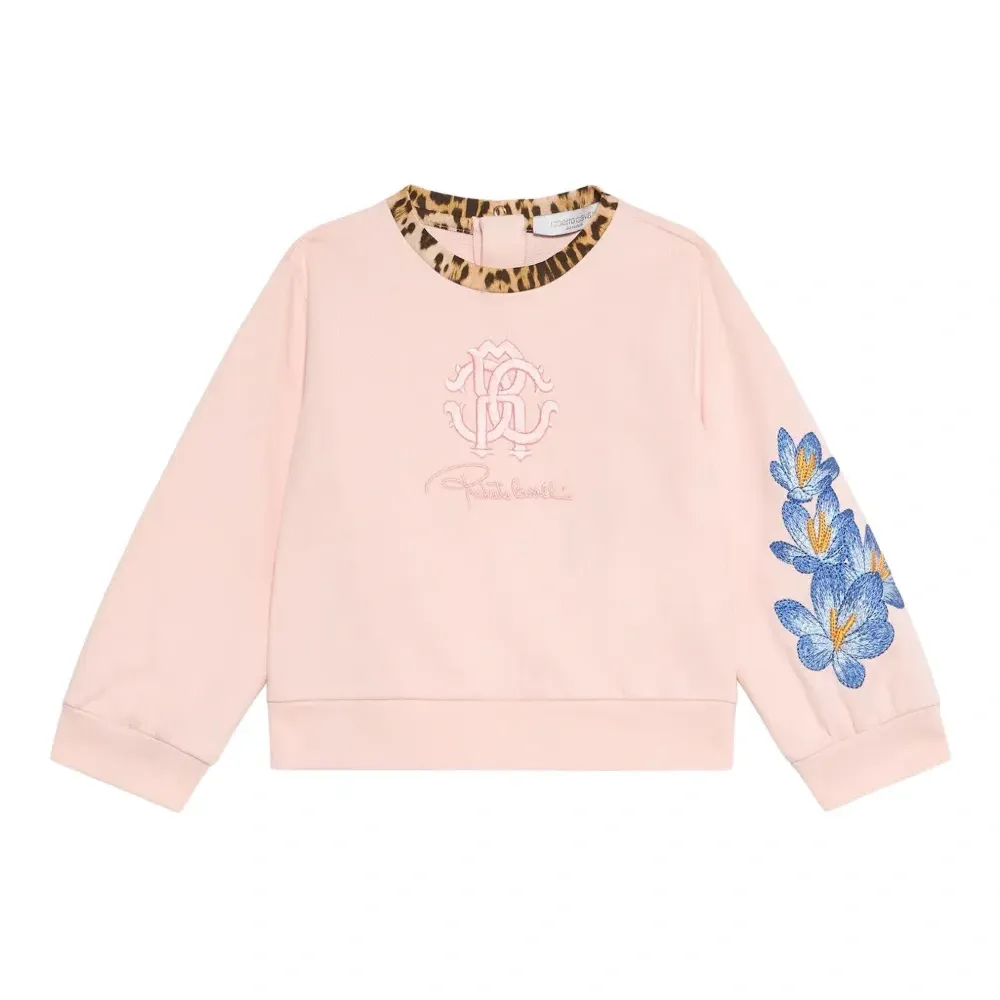 Толстовка с вышивкой