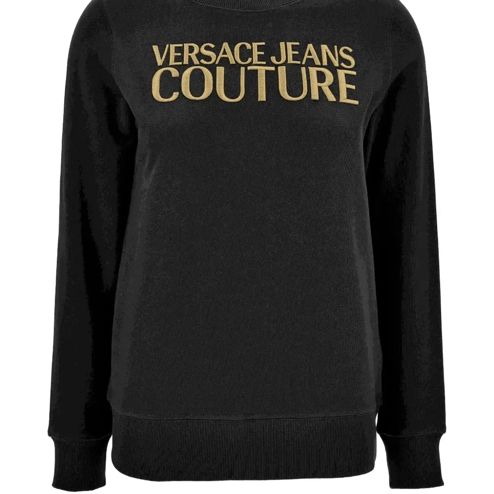 Толстовка с вышитым логотипом