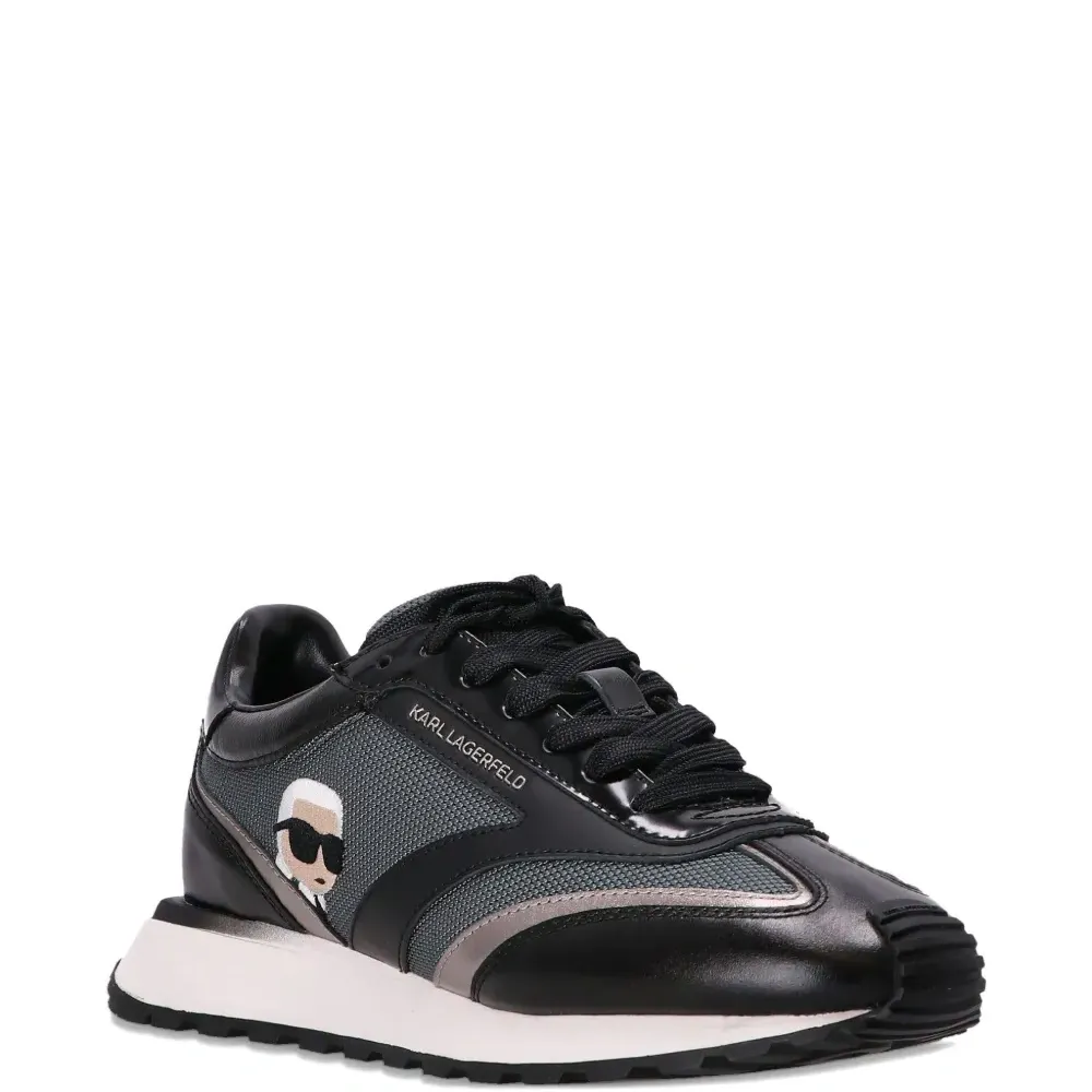 Кроссовки NFT Zone с логотипом