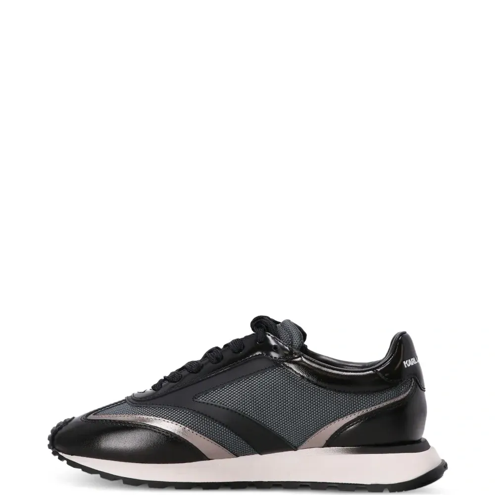 Кроссовки NFT Zone с логотипом