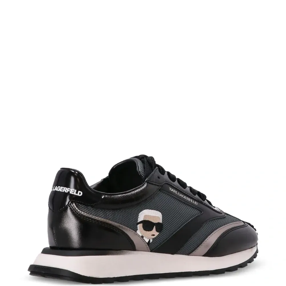 Кроссовки NFT Zone с логотипом