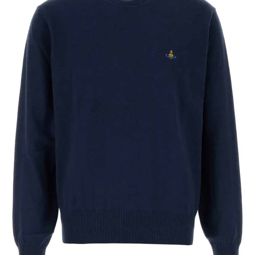 свитер Alex с декором Orb