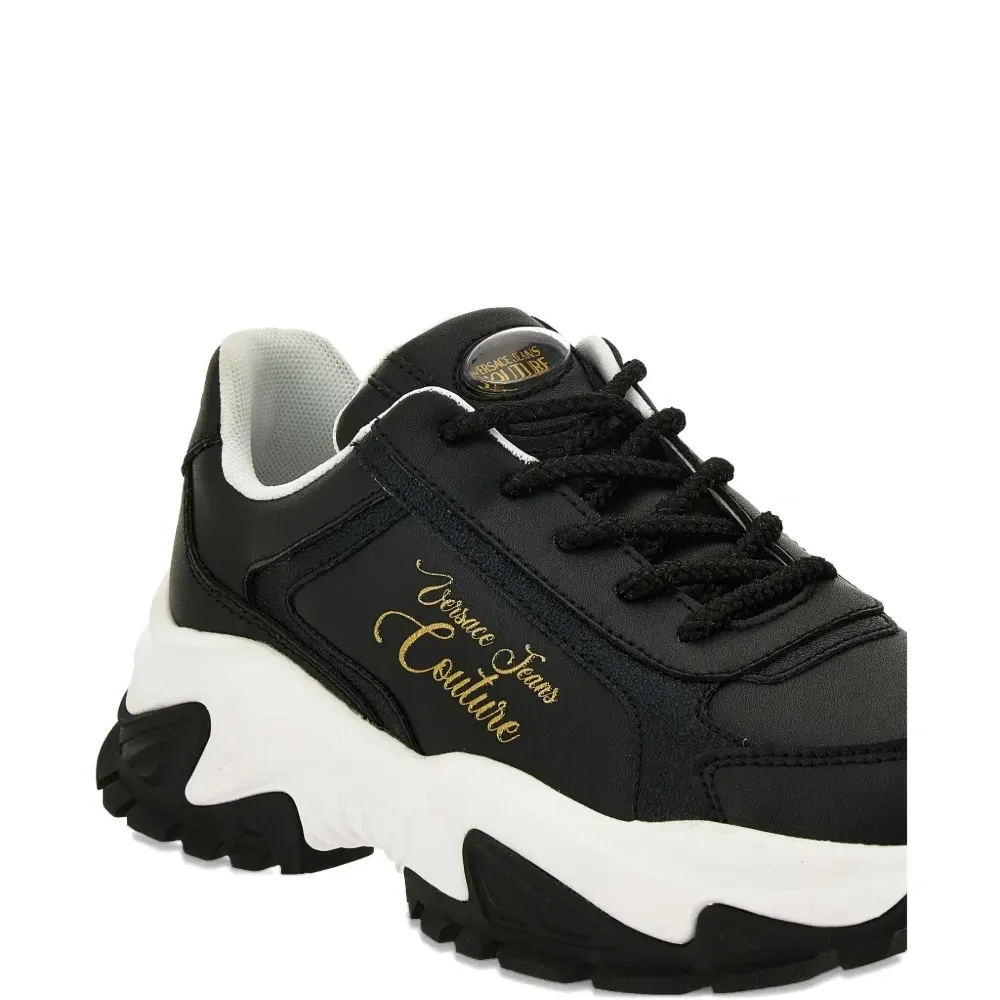 Массивные кроссовки с логотипом