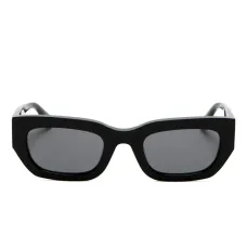 Солнцезащитные очки в прямоугольной оправе