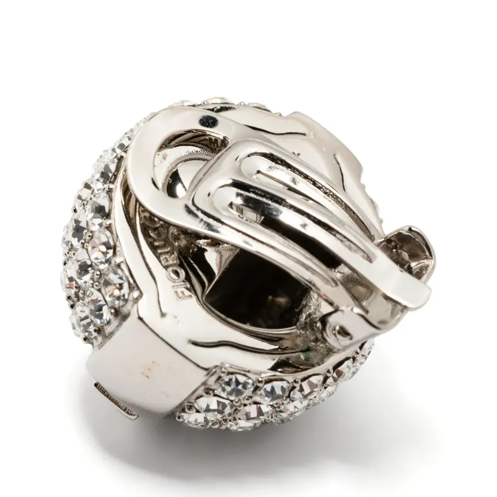 Серьга, украшенная кристаллами