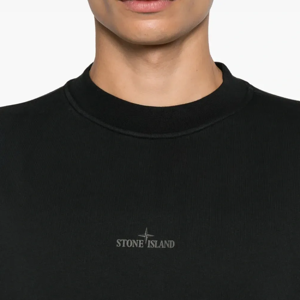 Толстовка с вышитым логотипом