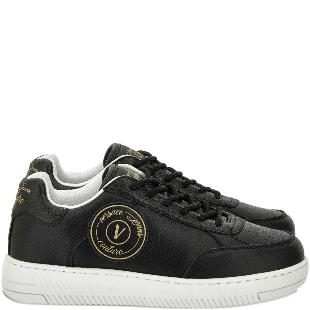 Кеды с нашивкой-логотипом